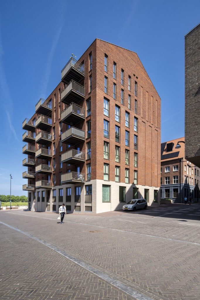 Appartementengebouw-Aan-de-Stadsmuur-in-Venlo_juni-2025-3