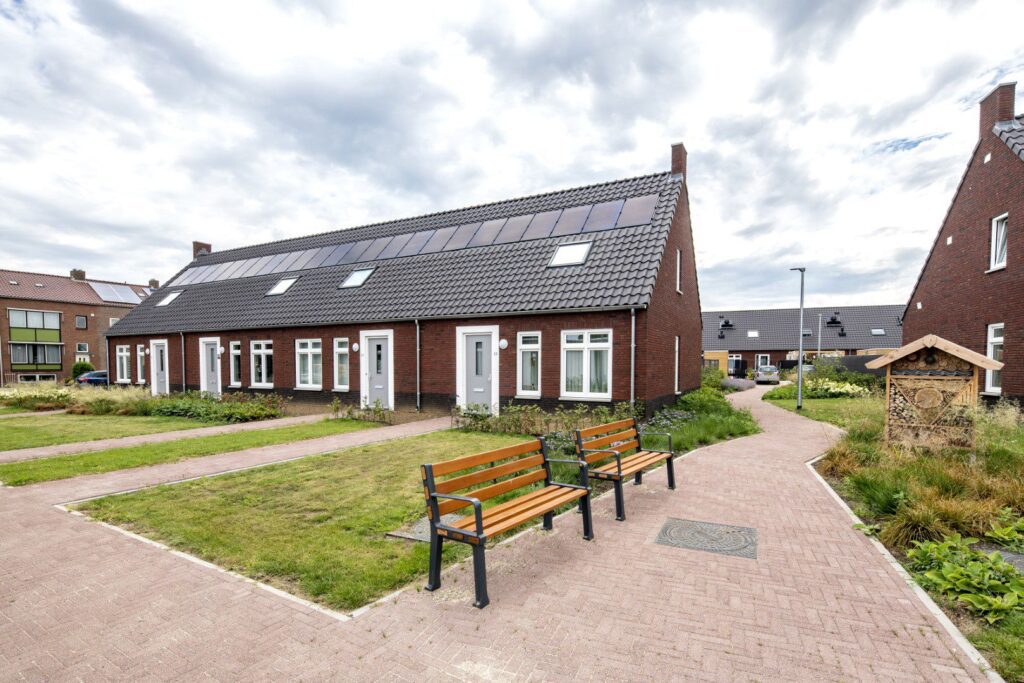 BVV8960-Horn-Groot