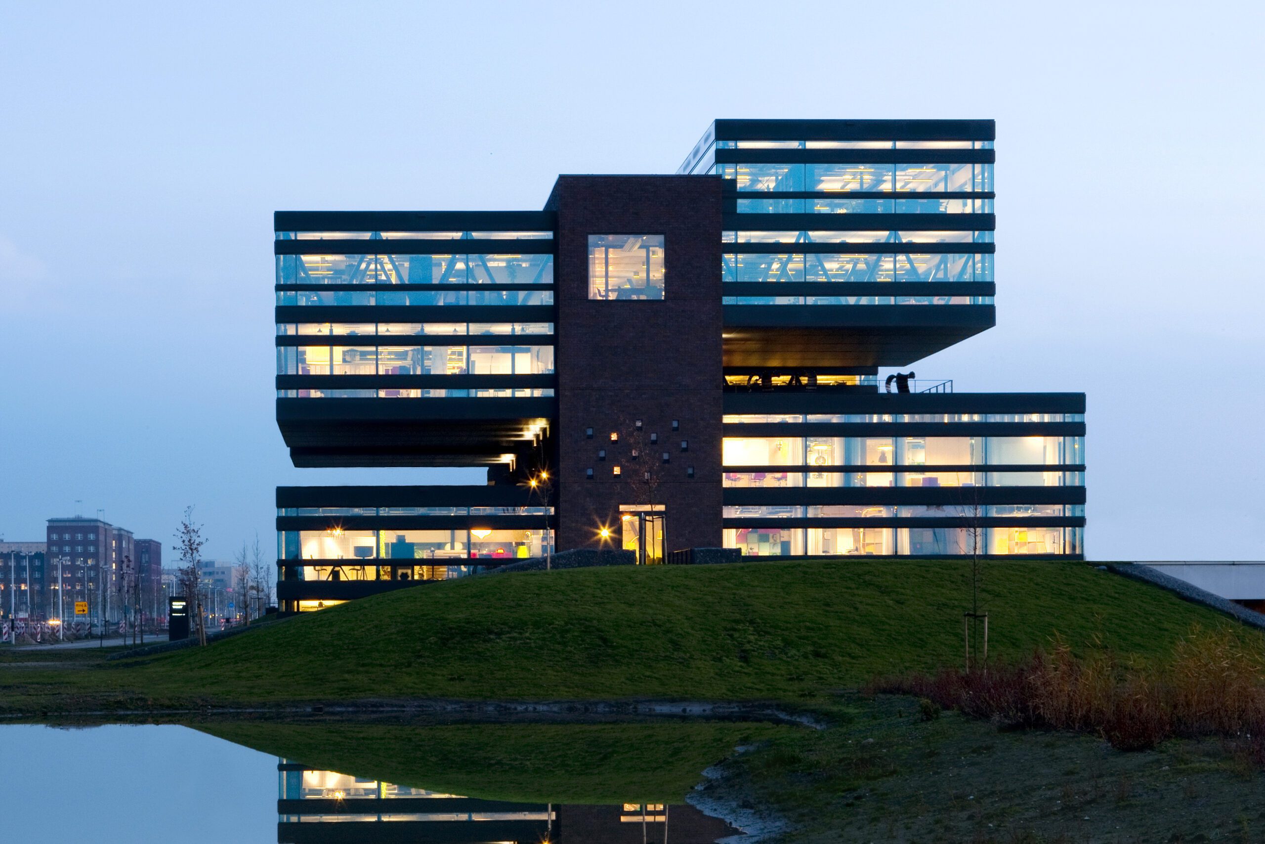 Janssen-de-Jong-Bouw-Midden-West_Creative-Valley-Papendorp-scaled