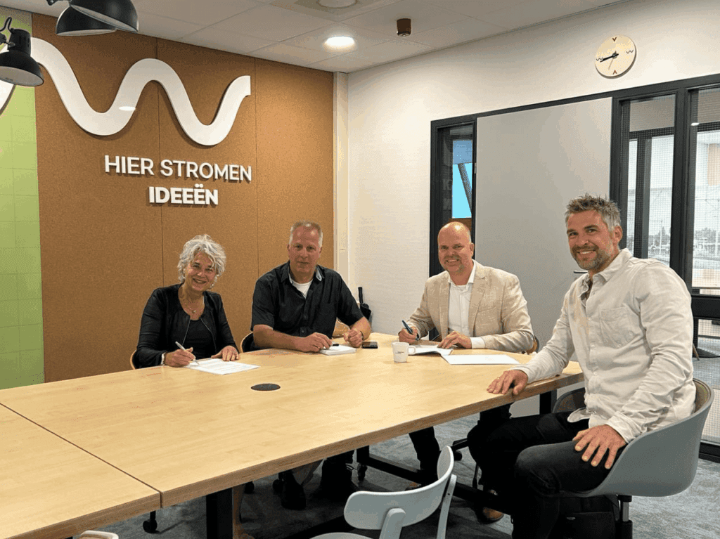 Ondertekening-De-Spinde-Hardenberg