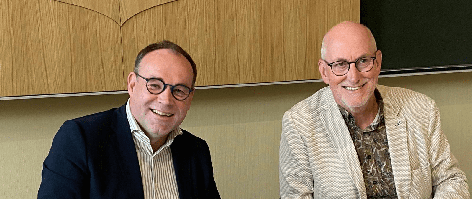 Ondertekening-aanneemovereenkomst-website