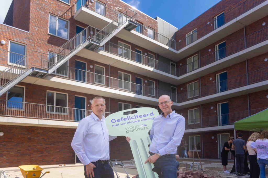Sleuteloverdracht-bewoners-Parkblok-Helm-7-scaled